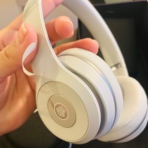 New Wireless Bluetooth Headphones Beats x DreSolo3